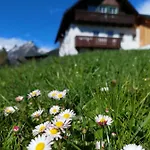 Haus Enzian Apartmán *