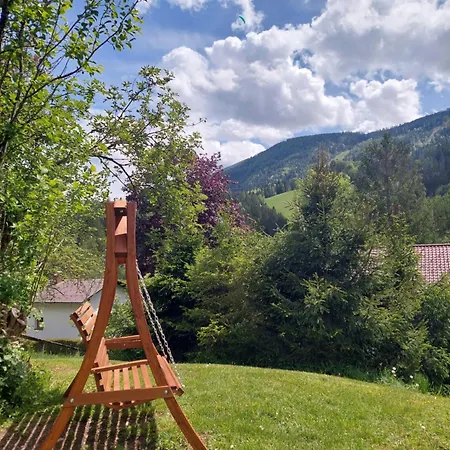 Haus Enzian شقة