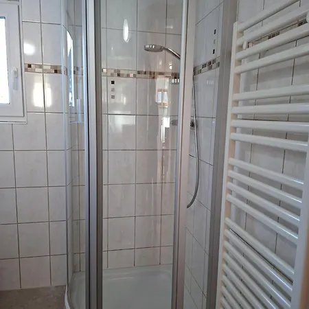 Haus Enzian شقة