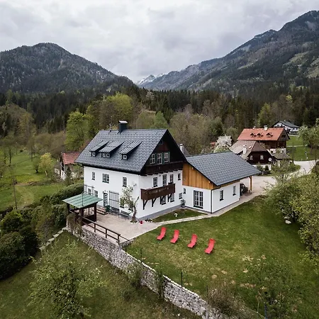 Haus Enzian Apartment *